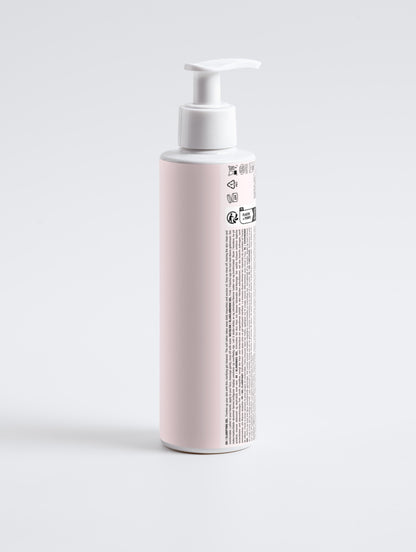 Aloe & plum extract cleanser – gentle gel formula for deep cleansing and radiant complexion