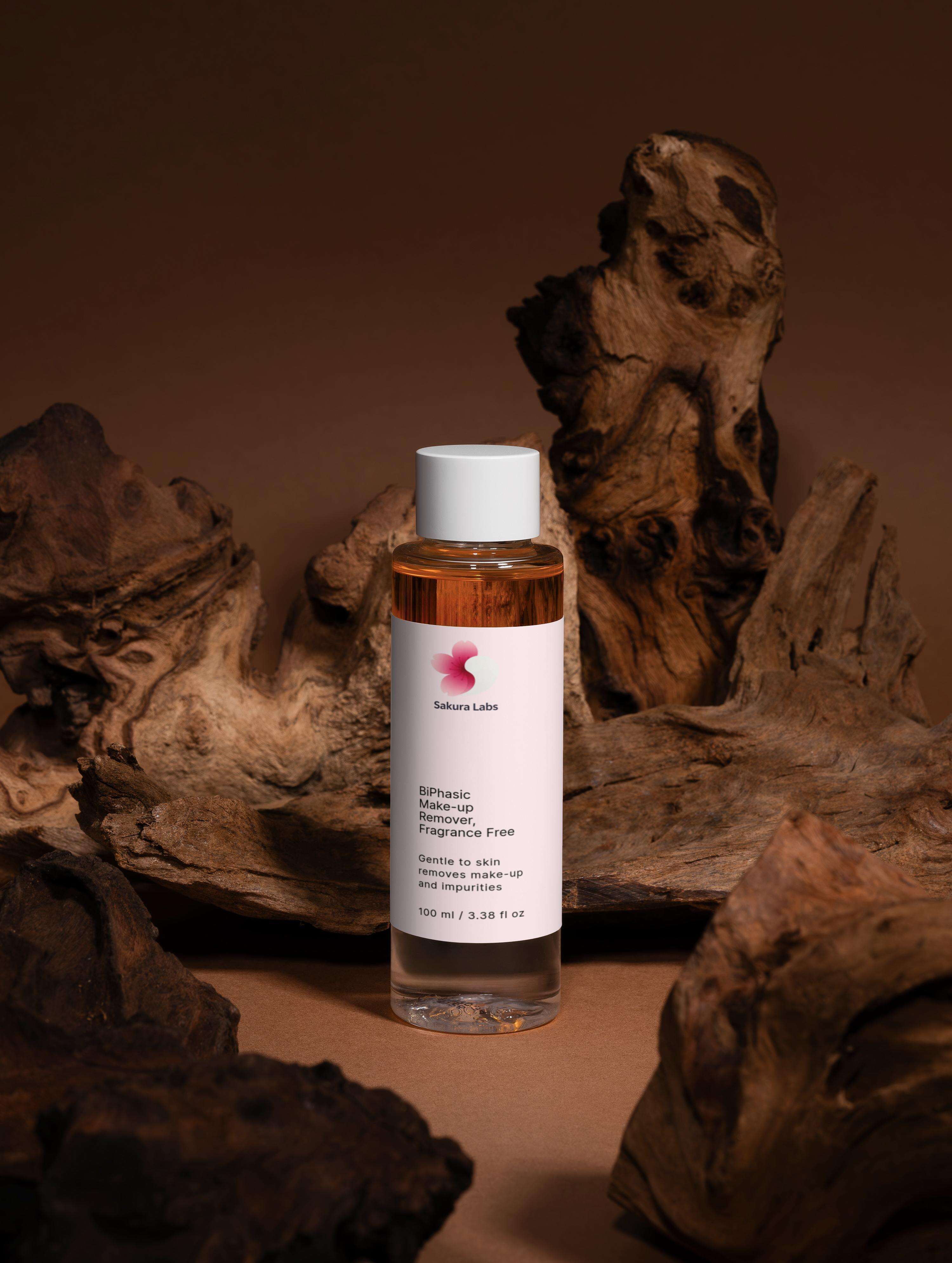 Soothing makeup remover with hyaluronic acid for sensitive skin and deep cleansing